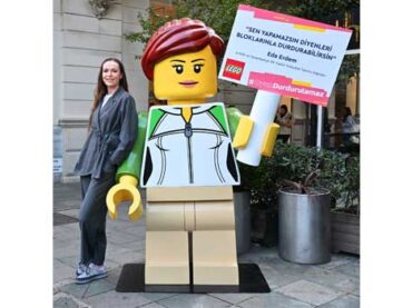 Lego kızlara ilham için sokakta
