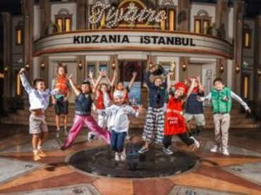 Çocuklar KidZania İstanbul’da tatili eğlenceye dönüştürüyor